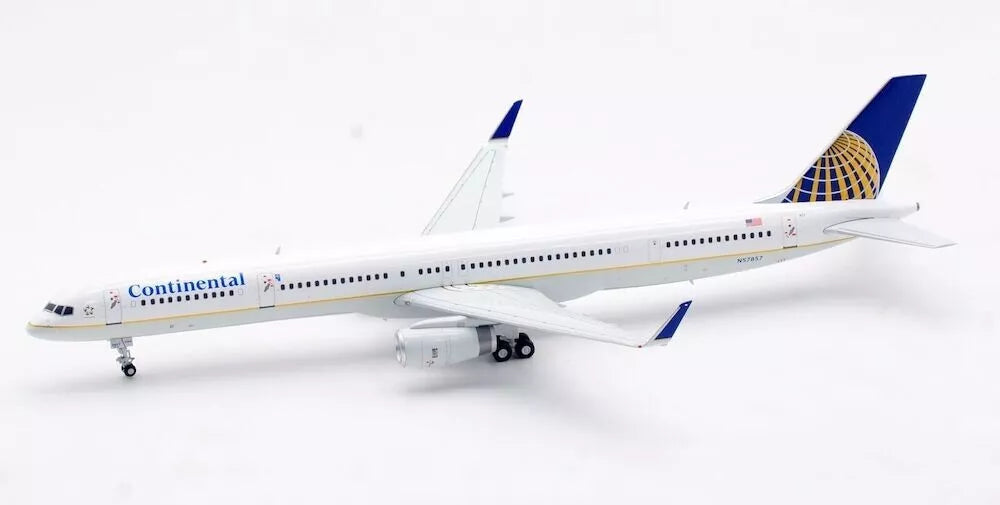 INFLIGHT 200 B757-324 CONTINENTAL AIRLINES REG: N57857