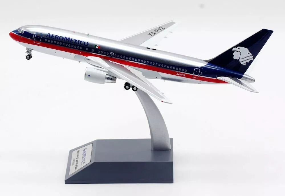 INFLIGHT 200 AEROMEXICO B767-200 REG: XA-RVZ