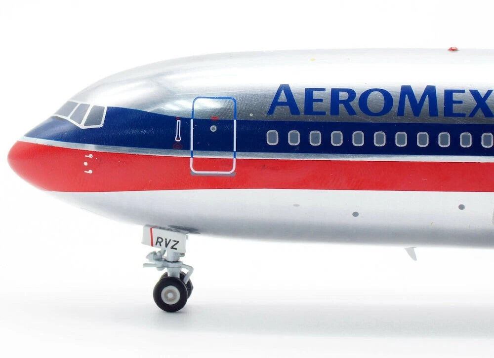 INFLIGHT 200 AEROMEXICO B767-200 REG: XA-RVZ
