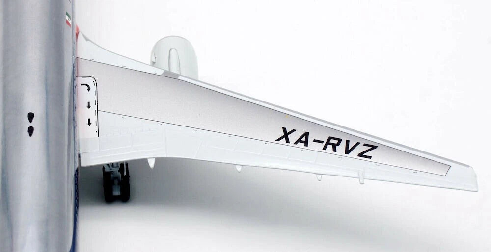 INFLIGHT 200 AEROMEXICO B767-200 REG: XA-RVZ