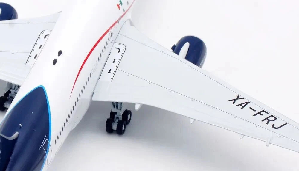 INFLIGHT 200 B767-283/ER AEROMEXICO REG: XA-FRJ