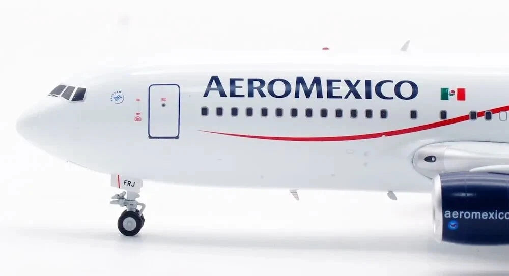 INFLIGHT 200 B767-283/ER AEROMEXICO REG: XA-FRJ