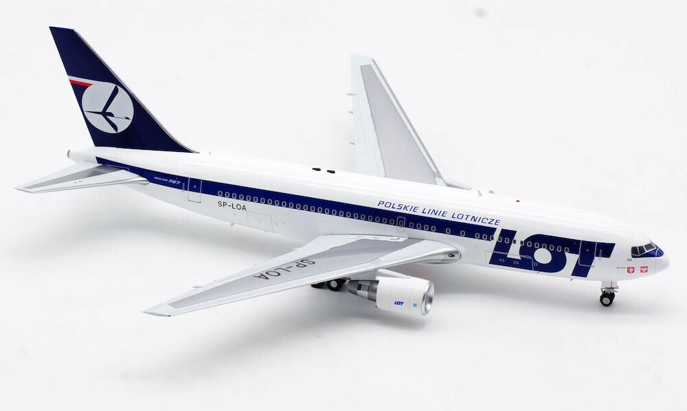 INFLIGHT 200 B 767 LOT POLISH AIRLINES REG: SP-LOA WITH STAND