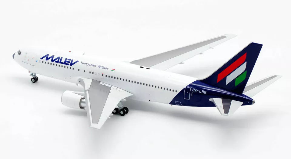 INFLIGHT 200 B767-200 MALEV HUNGARIAN AIRLINES REG: HA-LHB