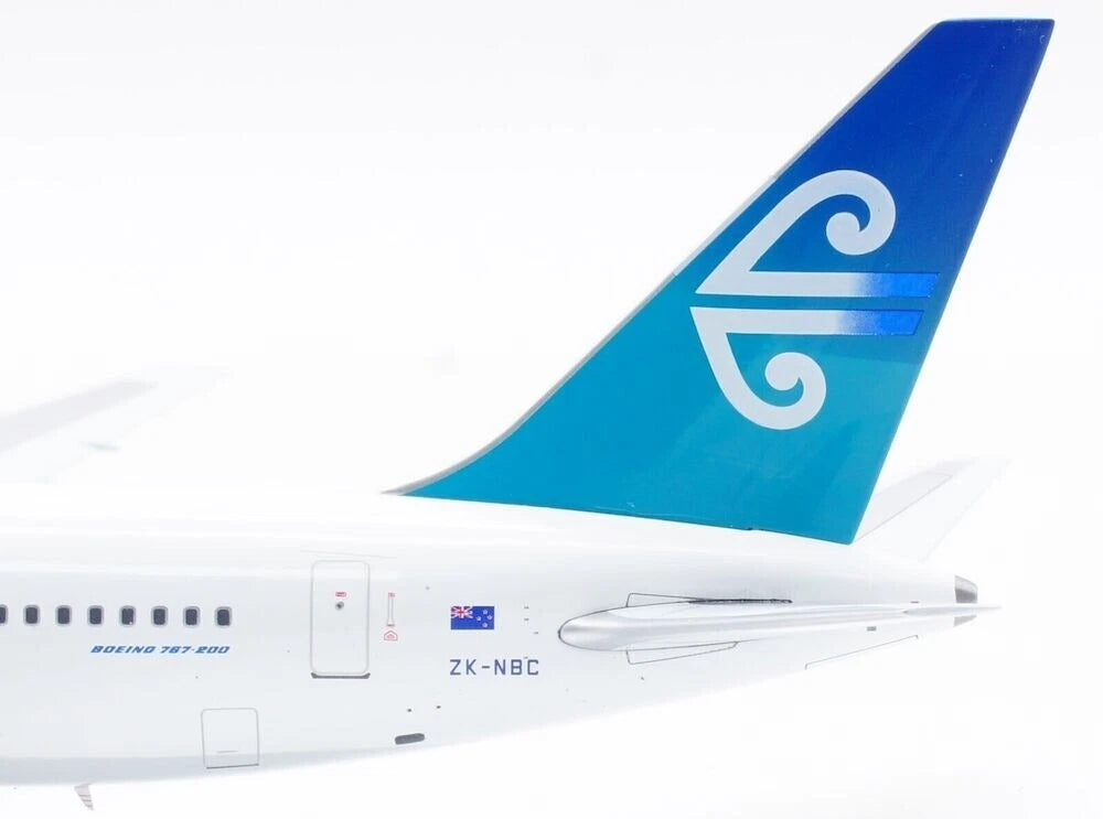 INFLIGHT 200 B767-219/ER AIR NEW ZEALAND "NEW COLOURS" REG: ZK-NBC