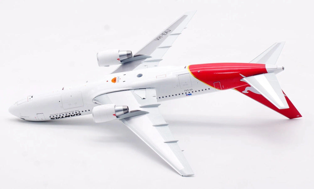 INFLIGHT 200 B767-238/ER QANTAS REG: VH-EAJ