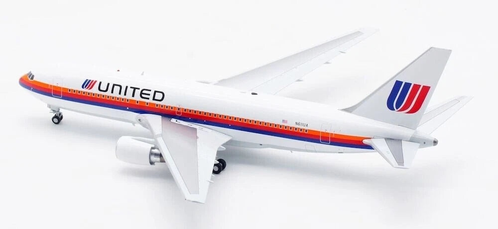 INFLIGHT 200 B767-200 UNITED SAUL BASS REG: N611UA