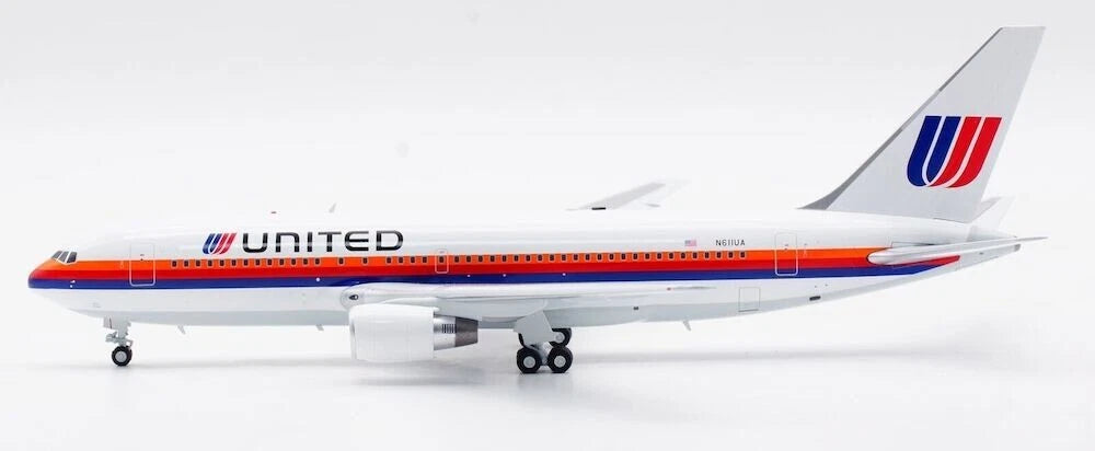 INFLIGHT 200 B767-200 UNITED SAUL BASS REG: N611UA