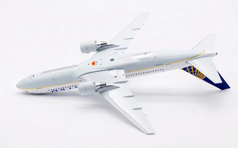 INFLIGHT 200 B767-224/ER UNITED AIRLINES REG: N73152