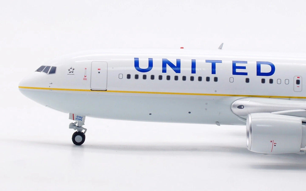 INFLIGHT 200 B767-224/ER UNITED AIRLINES REG: N73152