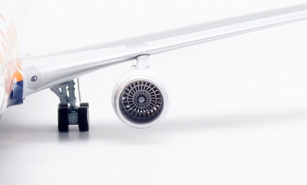 INFLIGHT 200 B767-3Q8/ER BELAIR REG: HB-ISE