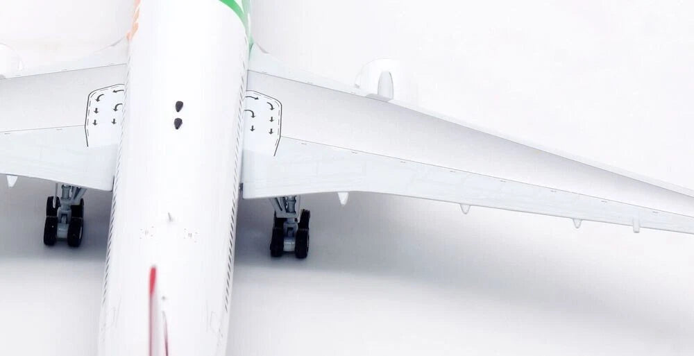 INFLIGHT 200 B767-3Q8/ER BELAIR REG: HB-ISE