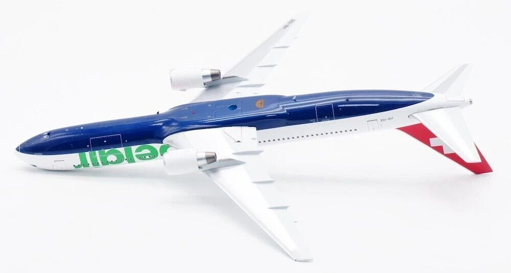 INFLIGHT 200 B767-3Q8/ER BELAIR REG: HB-ISE