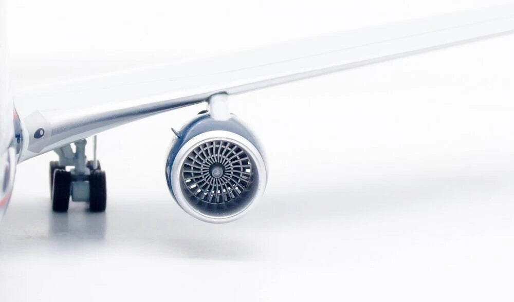 INFLIGHT 200 B767-3Q8/ER AEROMEXICO REG: XA-APB