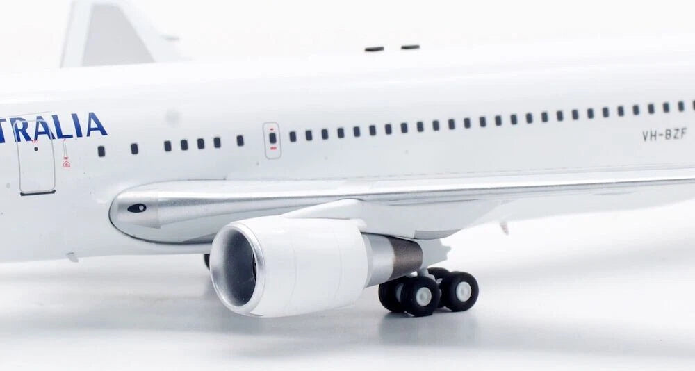 INFLIGHT 200 B767-324/ER ANSETT AUSTRALIA AIRLINES REG: VH-BZF