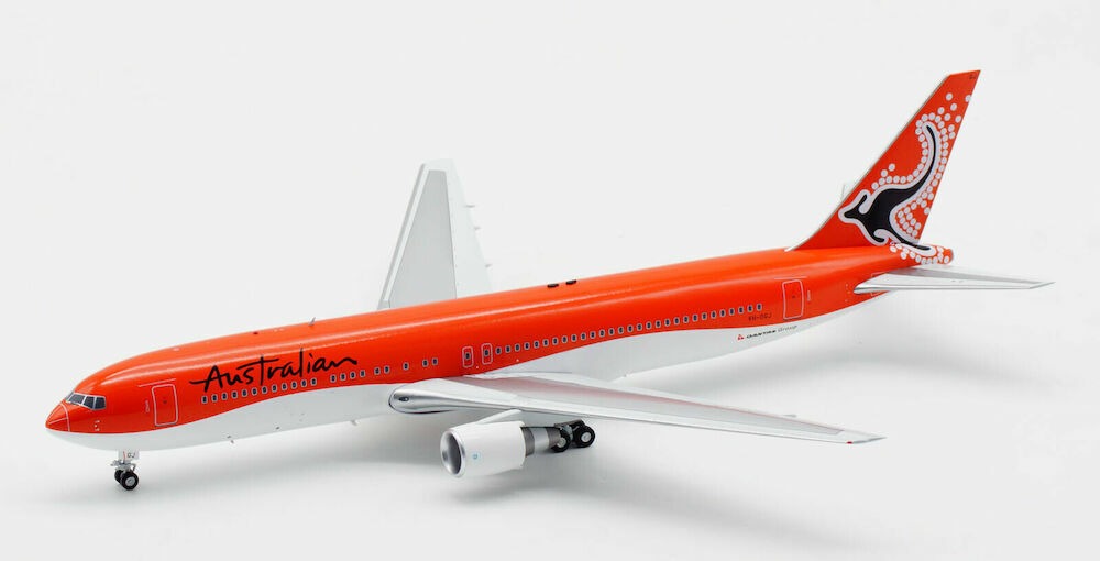 INFLIGHT 200 B767-300 AUSTRALIAN AIRLINES REG: VH-OGJ