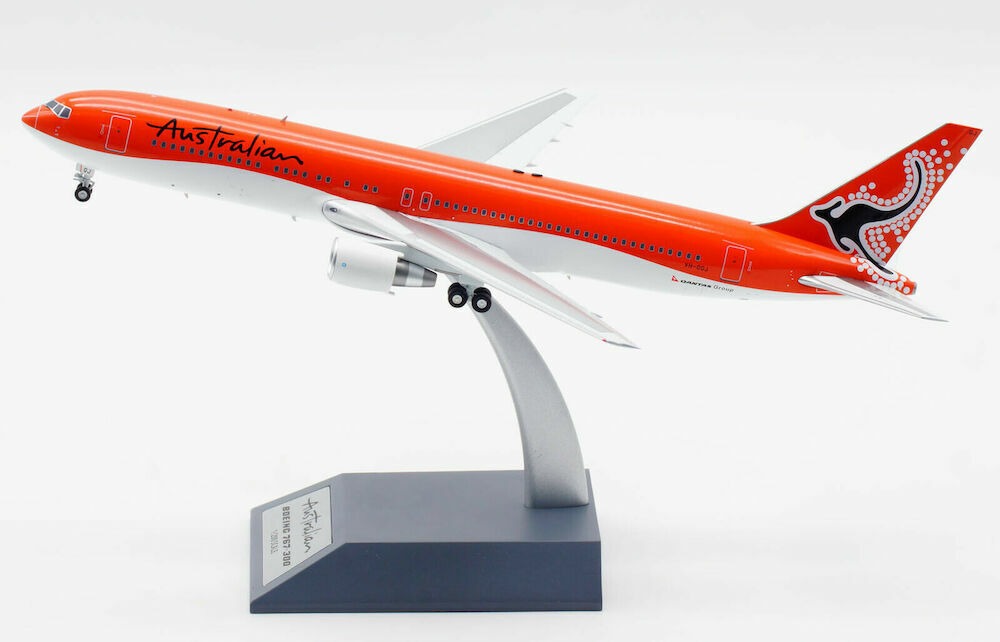 INFLIGHT 200 B767-300 AUSTRALIAN AIRLINES REG: VH-OGJ
