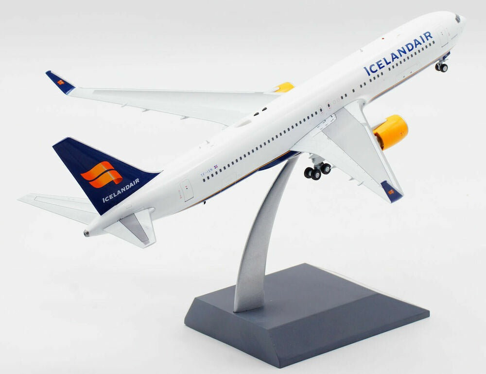 INFLIGHT 200 BOEING 767 ICELANDAIR REG: TF-ISN