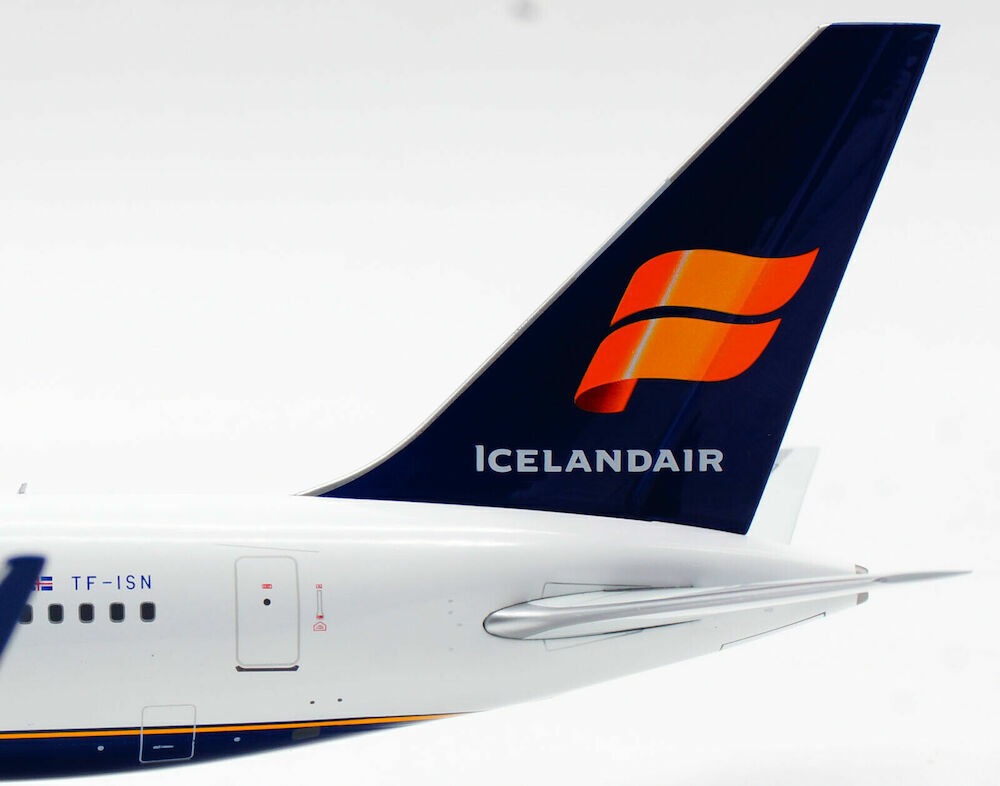 INFLIGHT 200 BOEING 767 ICELANDAIR REG: TF-ISN