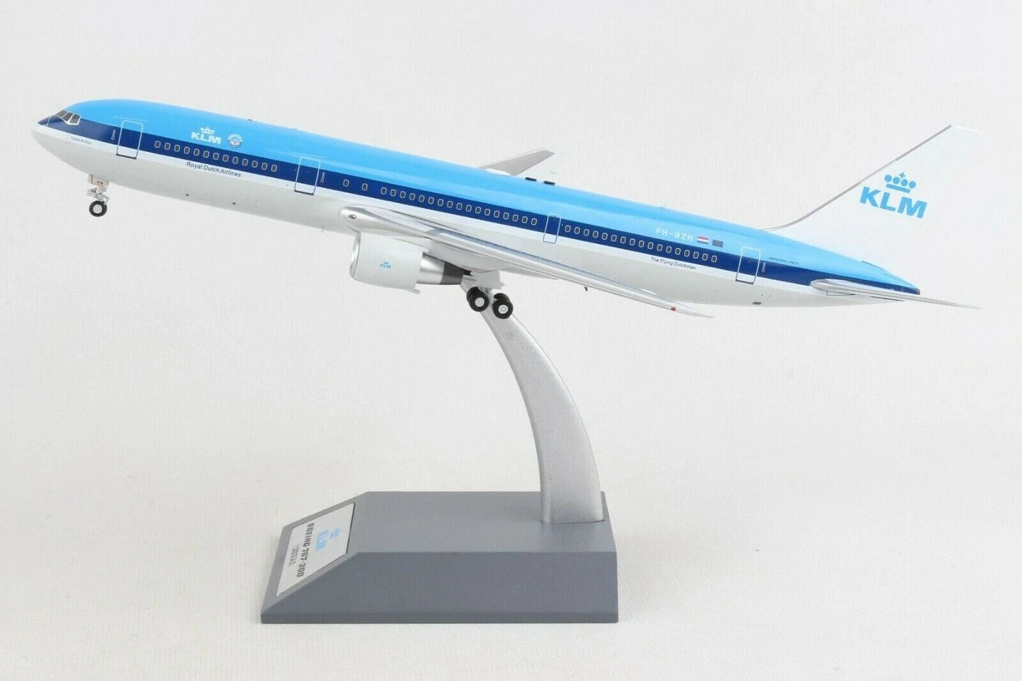 INFLIGHT 200 B767-306ER ROYAL DUTCH AIRLINES (KLM) REG: PH-BZH