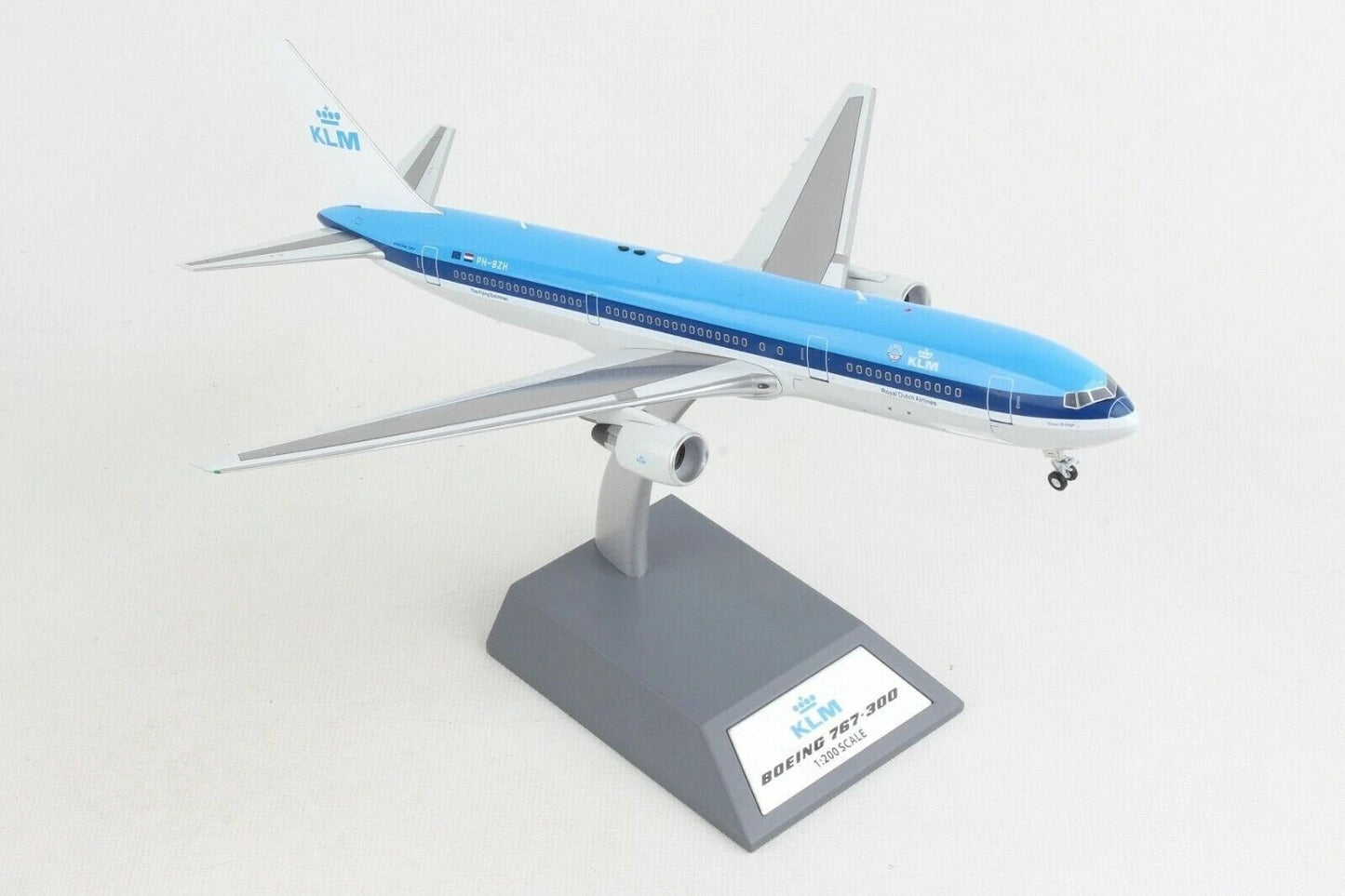 INFLIGHT 200 B767-306ER ROYAL DUTCH AIRLINES (KLM) REG: PH-BZH