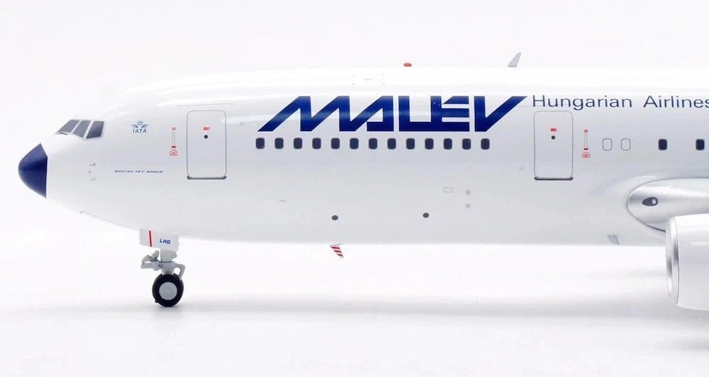 INFLIGHT 200 B767-3P6/ER MALEV - HUNGARIAN AIRLINES REG: HA-LHD