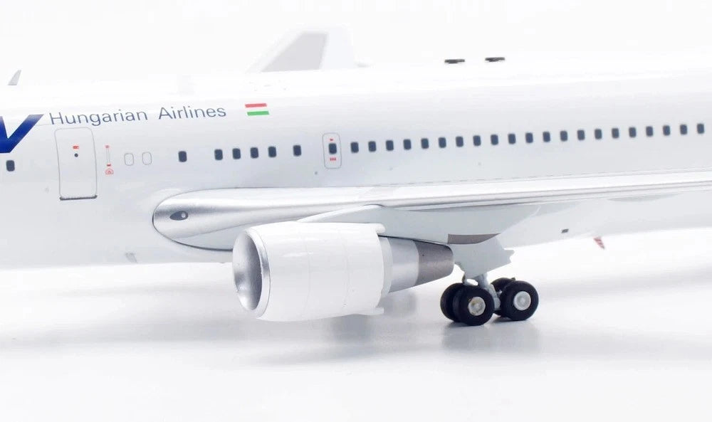 INFLIGHT 200 B767-3P6/ER MALEV - HUNGARIAN AIRLINES REG: HA-LHD