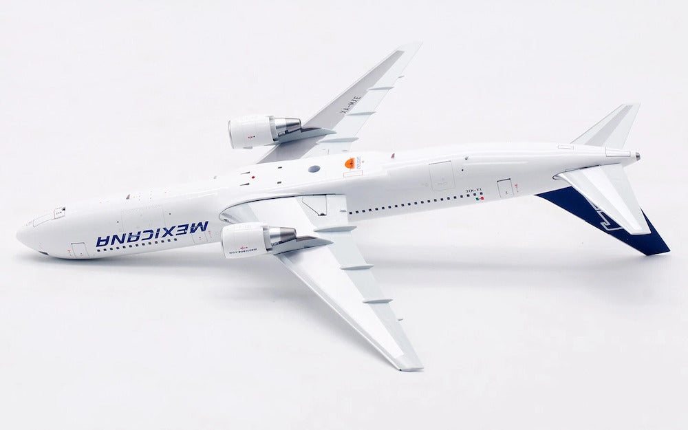 INFLIGHT 200 B767-3P6/ER MEXICANA REG: XA-MXE