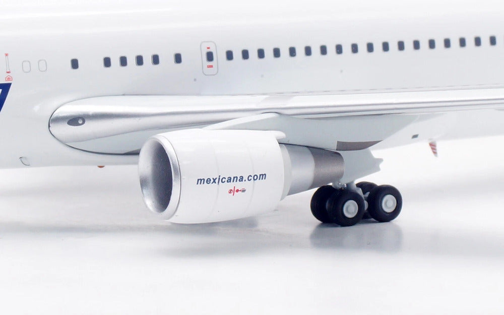 INFLIGHT 200 B767-3P6/ER MEXICANA REG: XA-MXE