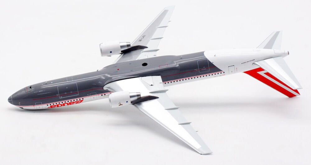 INFLIGHT 200 B767-3Z9/ER LAUDA AIR REG: OE-LAU