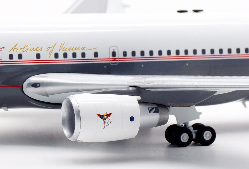 INFLIGHT 200 B767-3Z9/ER LAUDA AIR REG: OE-LAU