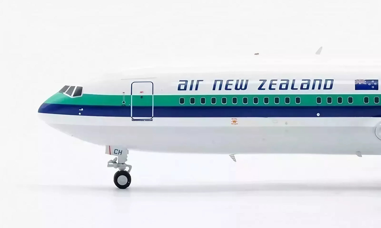 INFLIGHT 200 B767-300 AIR NEW ZEALAND "OLD COLOURS" REG: ZK-NCH