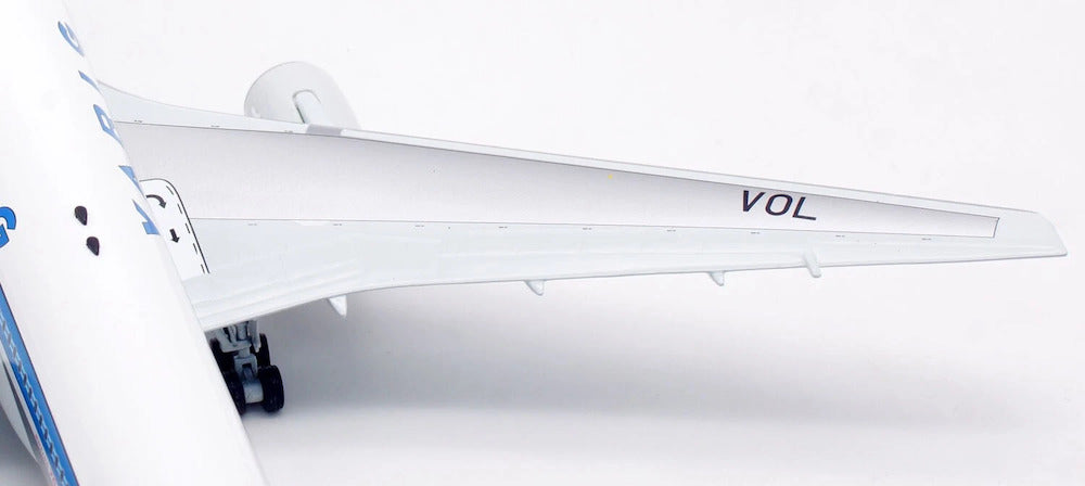 INFLIGHT 200 B767-341/ER VARIG REG: PP-VOL (POLISHED)