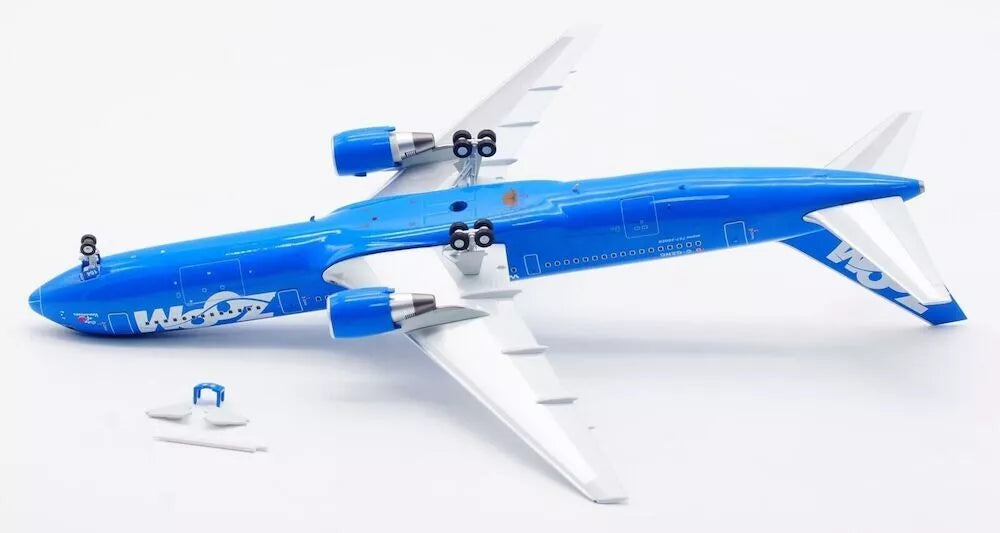 INFLIGHT 200 B767-306/ER ZOOM AIRLINES REG: C-GZNC