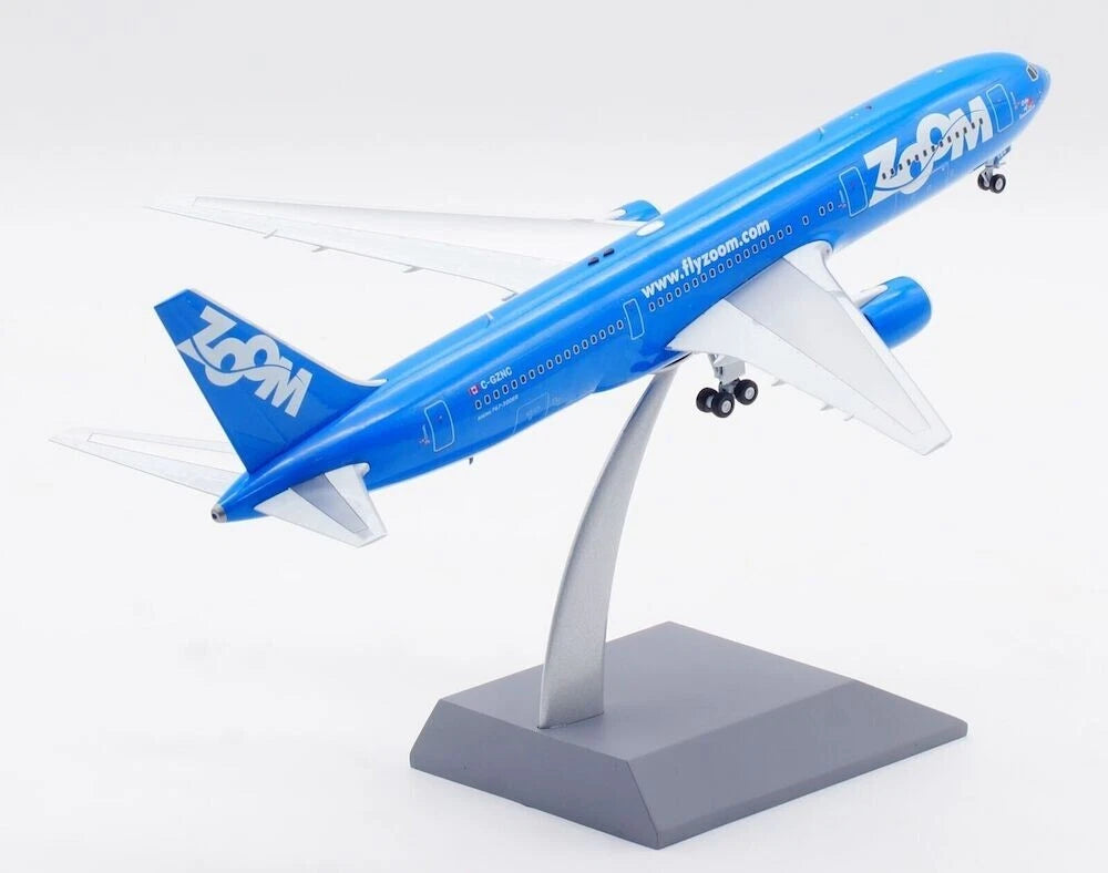 INFLIGHT 200 B767-306/ER ZOOM AIRLINES REG: C-GZNC