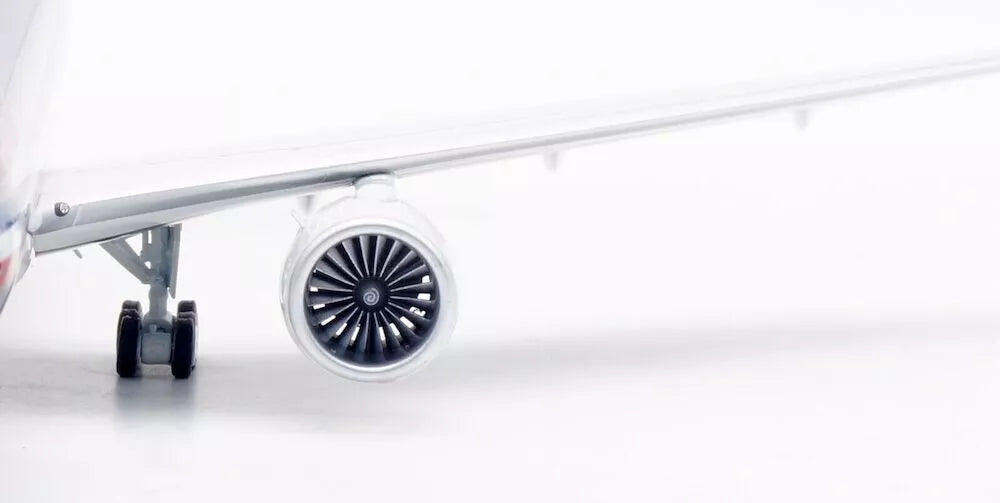 INFLIGHT 200 B767-300 ZOOM AIRLINES REG: G-CZNA
