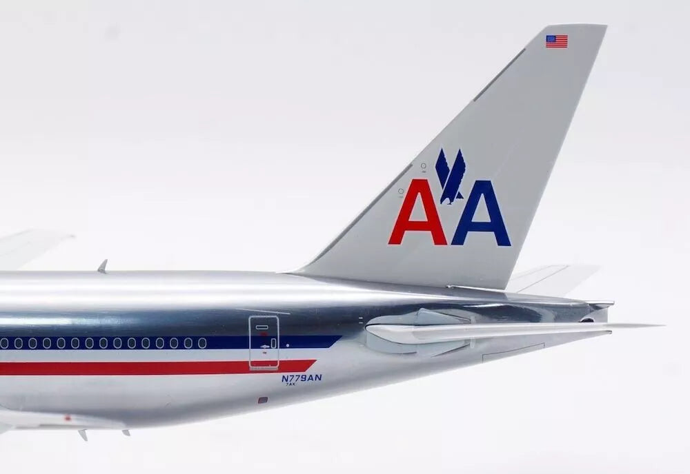 INFLIGHT 200 B767-300 ZOOM AIRLINES REG: G-CZNA