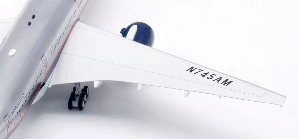 INFLIGHT 200 B777-2Q8/ER AEROMEXICO REG: N745AM