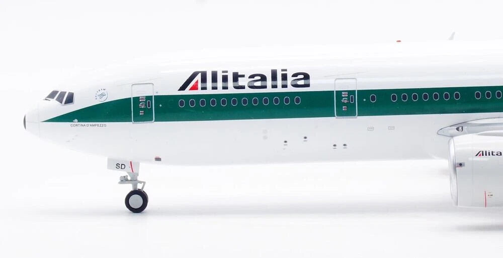 INFLIGHT 200 B777-243/ER ALITALIA REG: I-DISD
