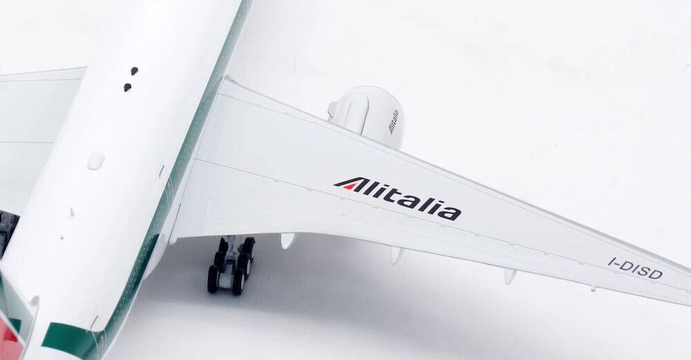 INFLIGHT 200 B777-243/ER ALITALIA REG: I-DISD