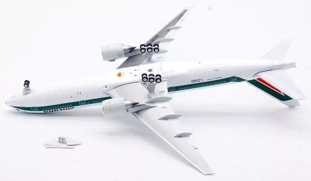 INFLIGHT 200 B777-243/ER ALITALIA REG: I-DISD