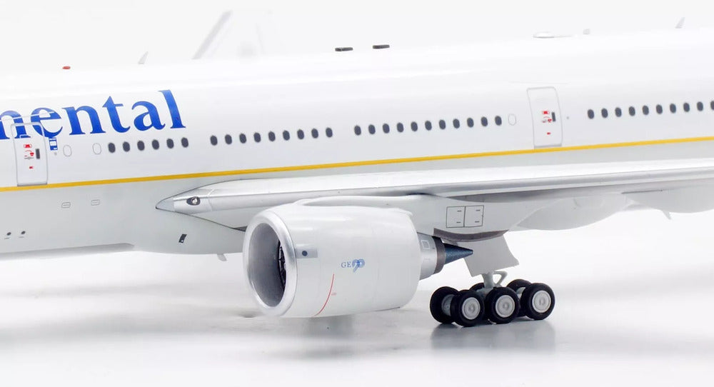 INFLIGHT 200 B777-224/ER CONTINENTAL AIRLINES REG: N78001