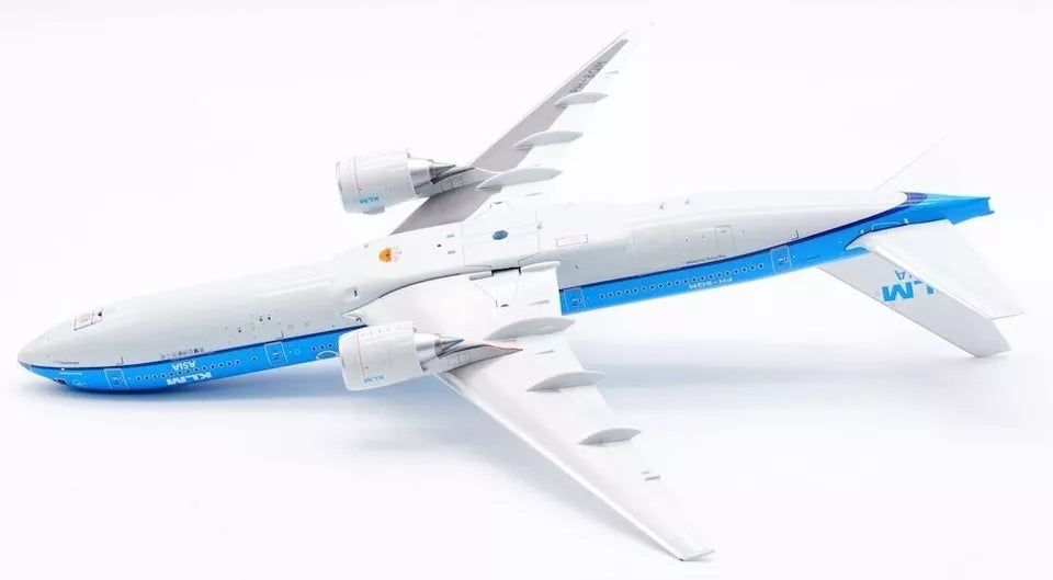 INFLIGHT 200 B777-206ER KLM ASIA REG: PH-BQM