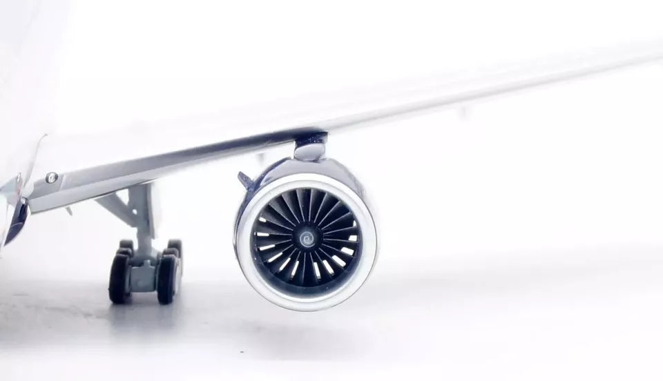 INFLIGHT 200 B777-200 UNITED GREY TOP REG: N786UA