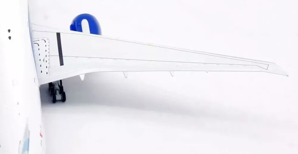 INFLIGHT 200 B777-31H/ER INDIGO REG: TC-LKE