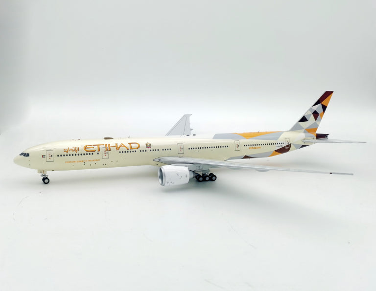 INFLIGHT 200 B777 ETIHAD AIRWAYS REG: A6-ETH
