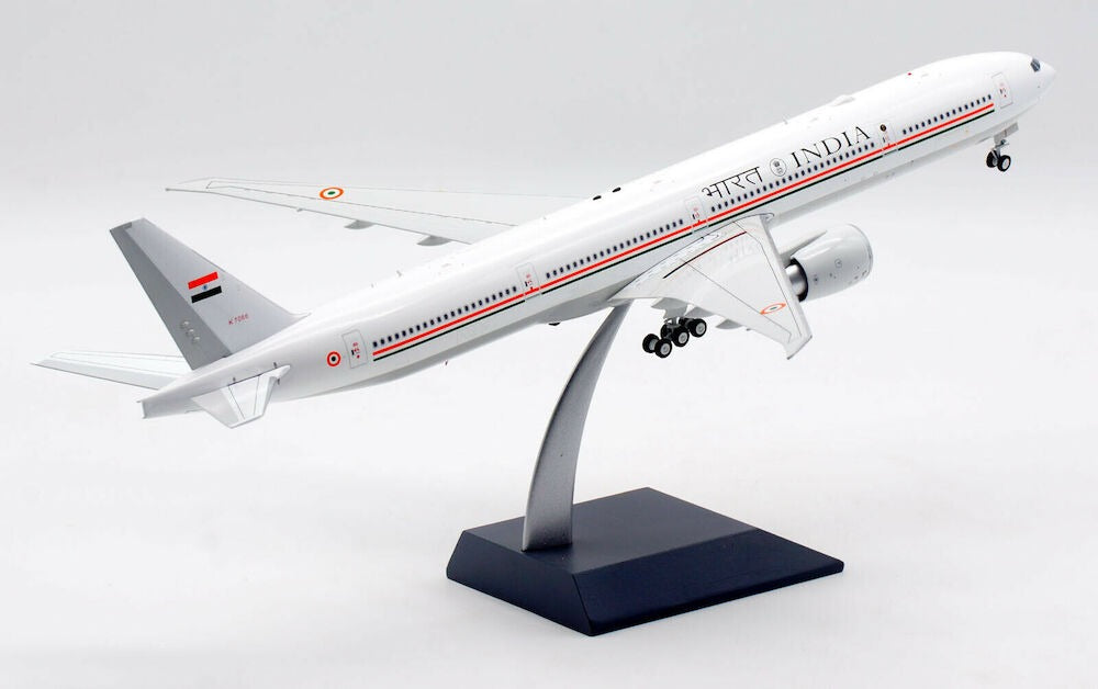 INFLIGHT 200 INDIAN AIR FORCE B777-300ER REG: VT-ALV