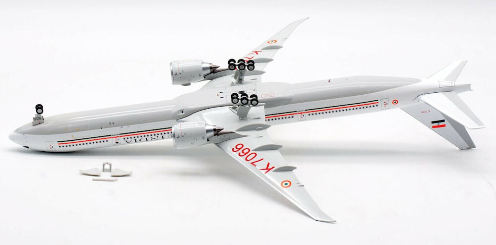 INFLIGHT 200 INDIAN AIR FORCE B777-300ER REG: VT-ALV