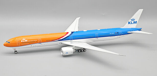 INFLIGHT 200 B777-306/ER ROYAL DUTCH AIRLINES (KLM) "ORANGE PRIDE" REG: PH-BVA