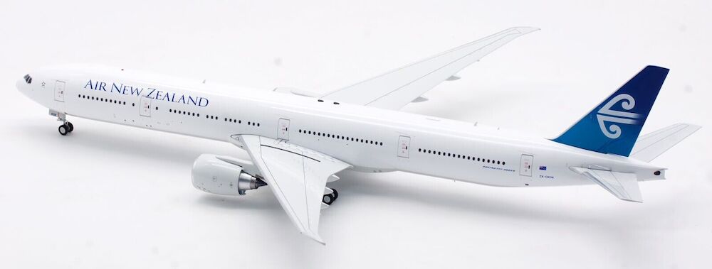 INFLIGHT 200 B777-319/ER AIR NEW ZEALAND REG: ZK-OKM WITH STAND (LTD 100 MODELS)